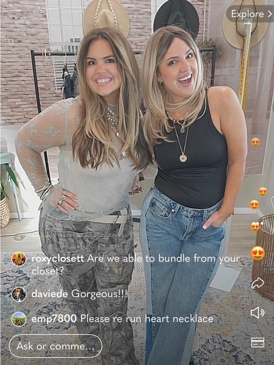 💖 @rachelklincoln is LIVE NOW! Get ready…the Next Live Show is 3/29💖 - Picture 7 of 14